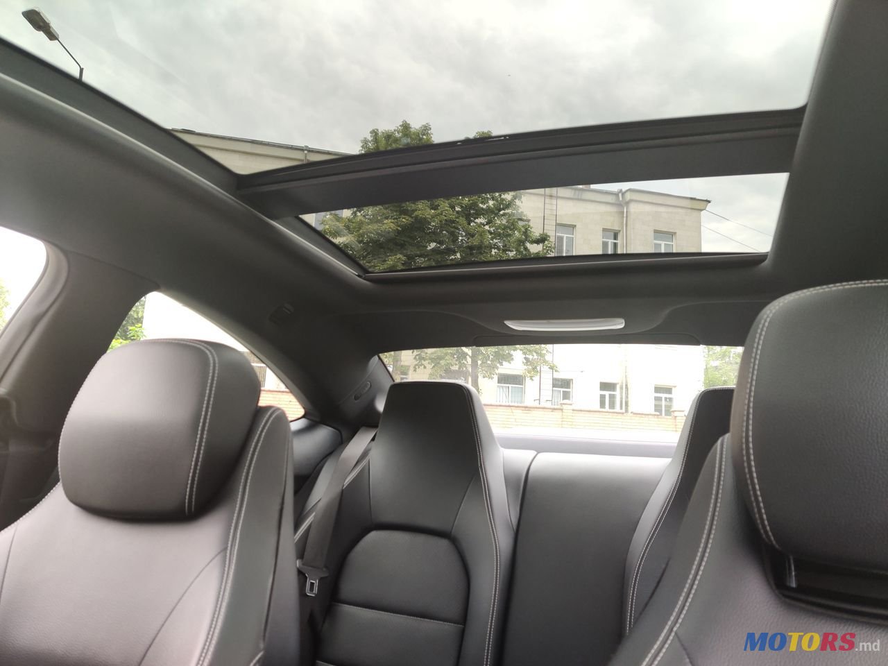 2013' Mercedes-Benz C-Class photo #5