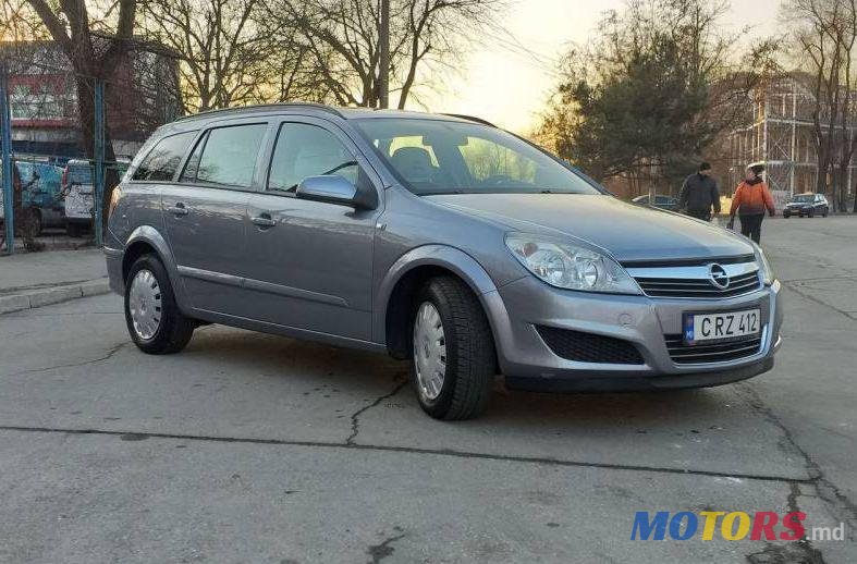 2008' Opel Astra photo #1