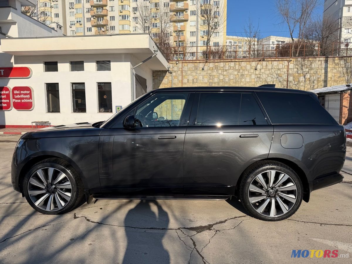 2023' Land Rover Range Rover photo #4