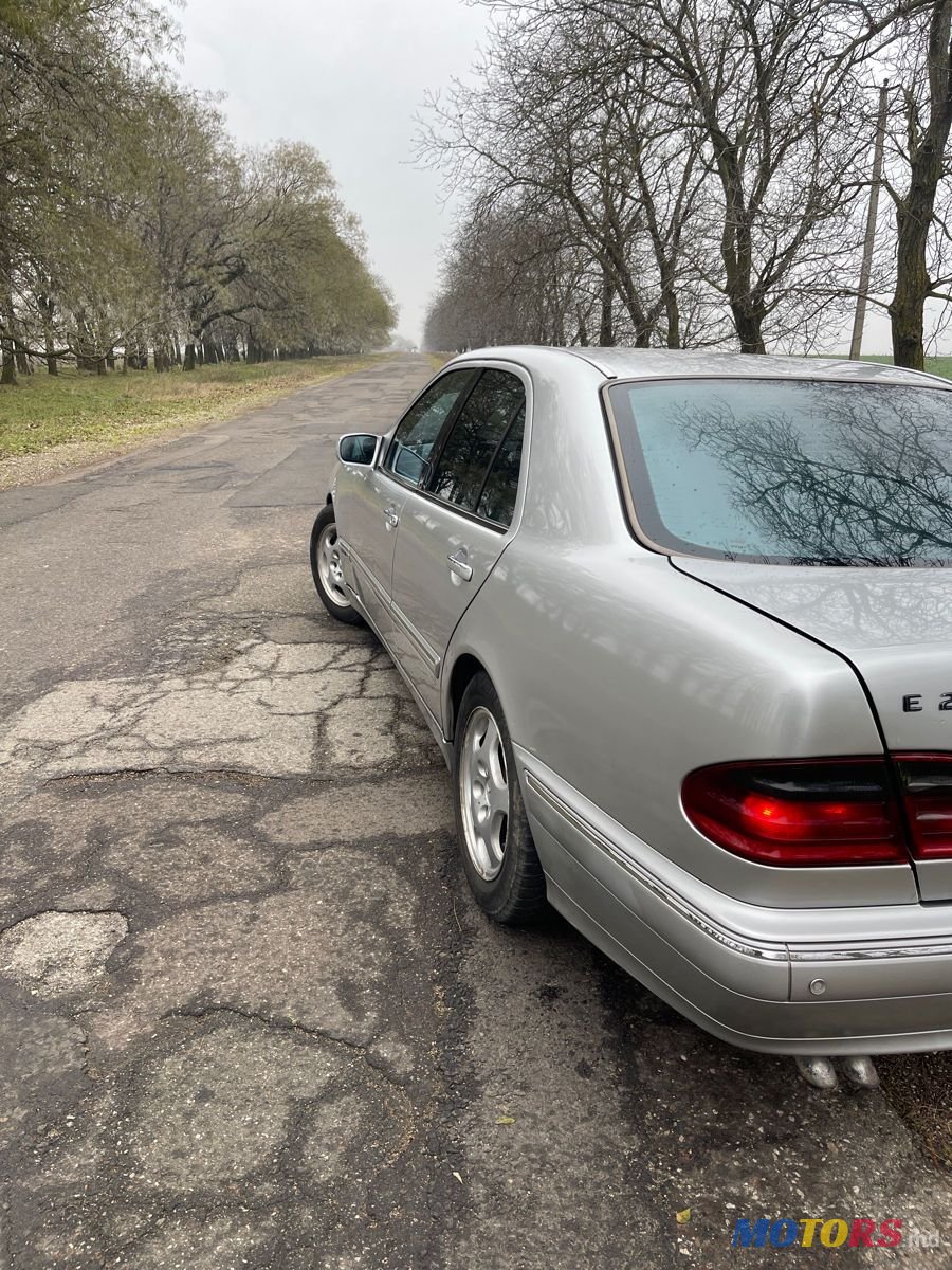 2001' Mercedes-Benz E-Class photo #5