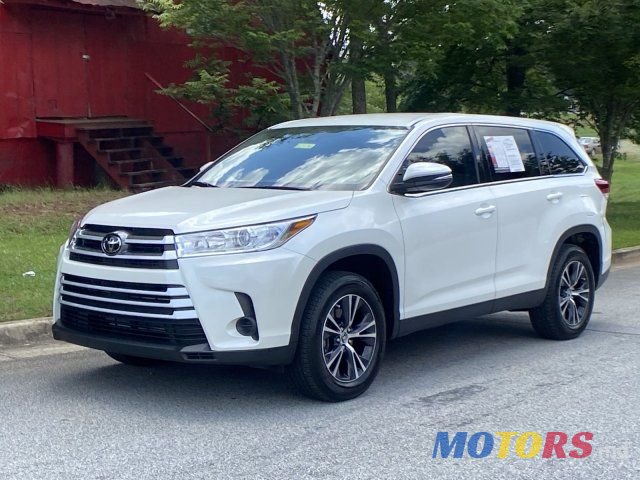 2018' Toyota Highlander photo #1