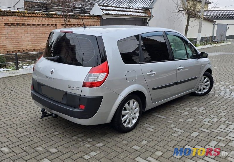 2005' Renault Grand Scenic photo #3