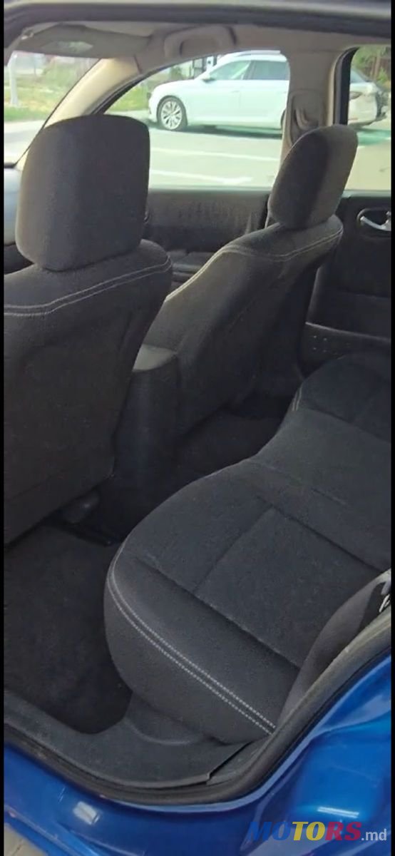 2005' Renault Megane photo #3