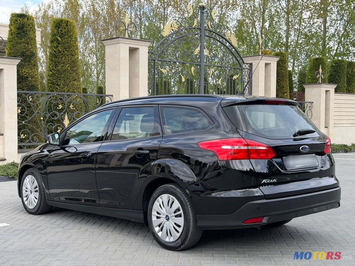 2017' Ford Focus photo #3