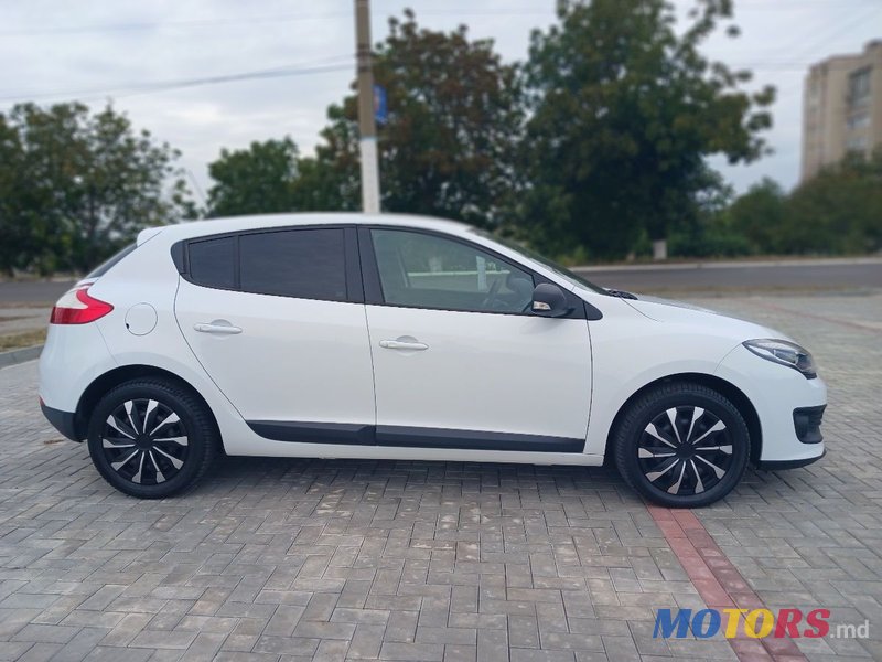 2014' Renault Megane photo #4