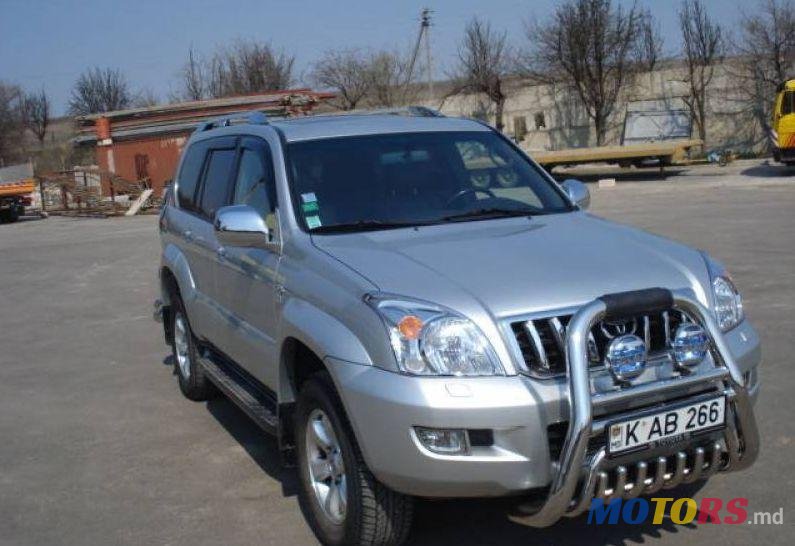 2004' Toyota Land Cruiser Prado photo #1