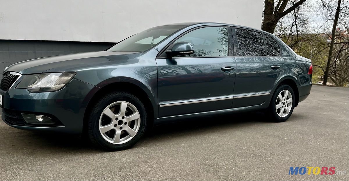 2013' Skoda Superb photo #1