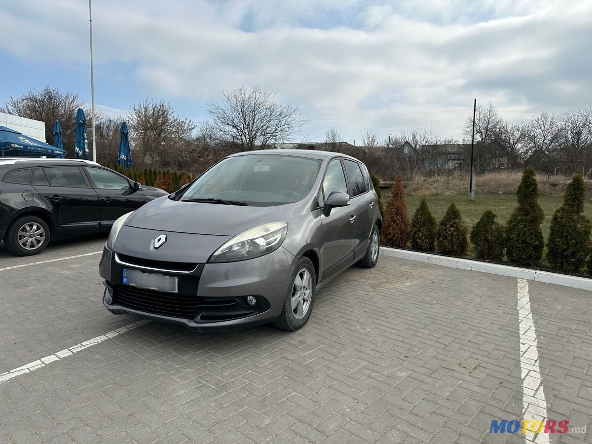 2012' Renault Scenic photo #1