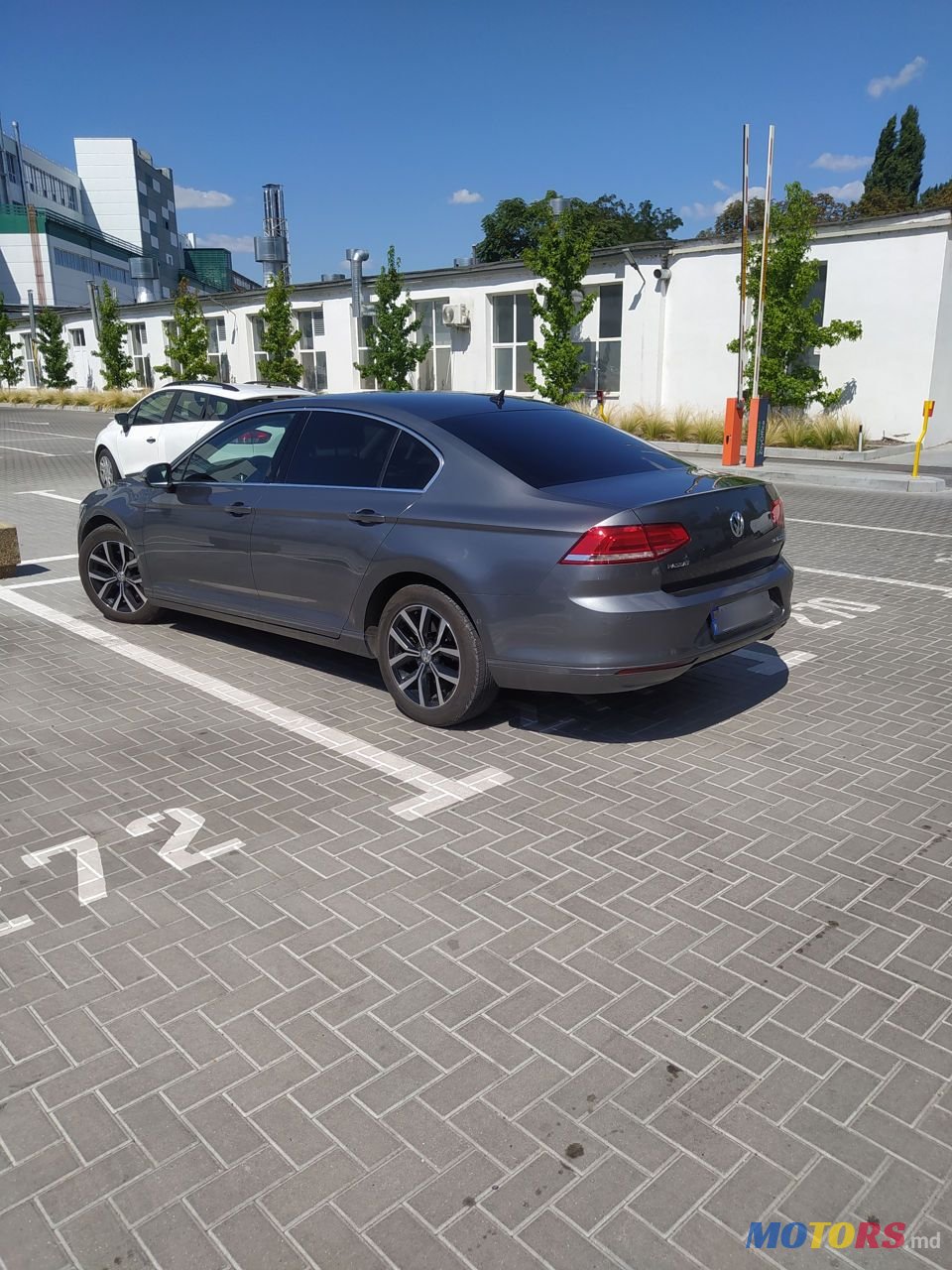 2016' Volkswagen Passat photo #4