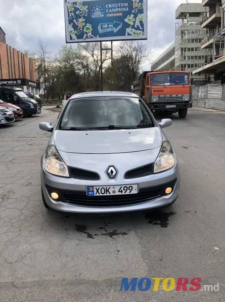 2005' Renault Clio photo #3