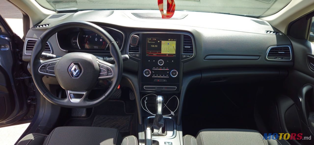 2020' Renault Megane photo #3