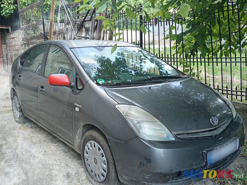 2008' Toyota Prius photo #3