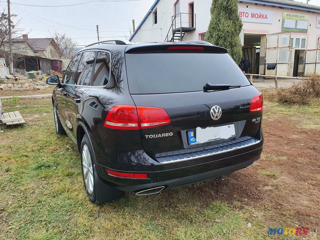 2013' Volkswagen Touareg photo #6