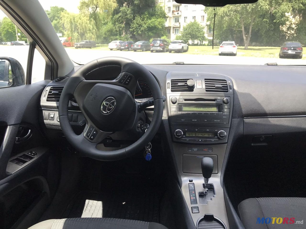 2010' Toyota Avensis photo #3