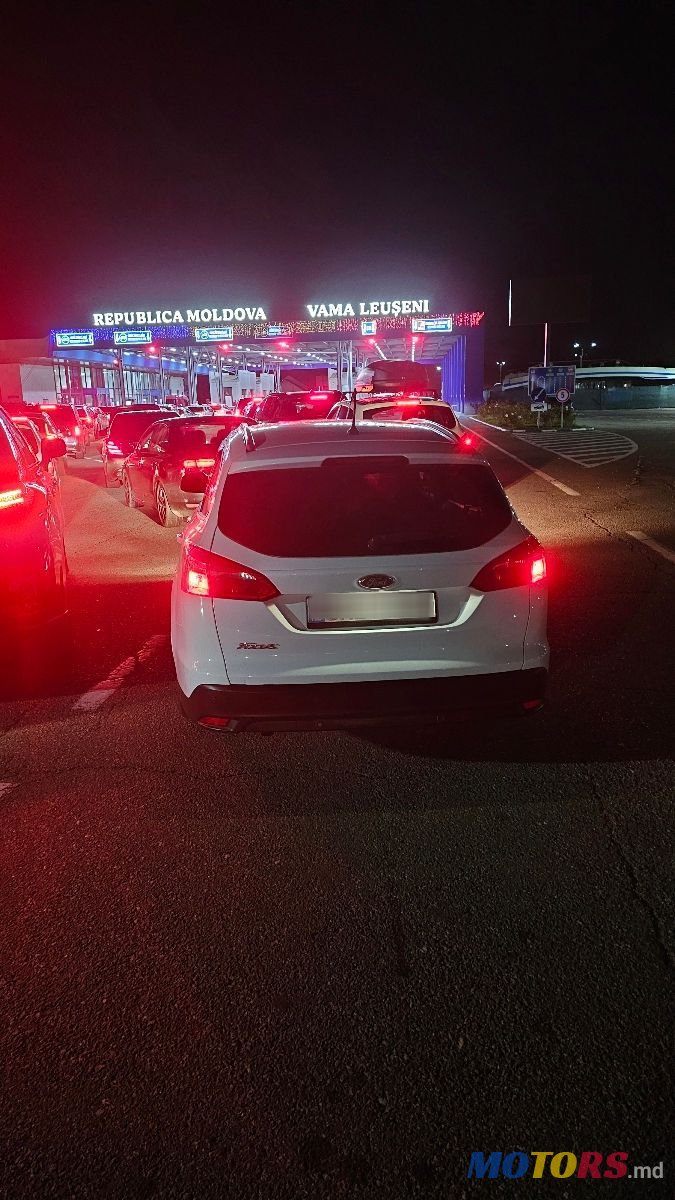 2017' Ford Focus photo #2