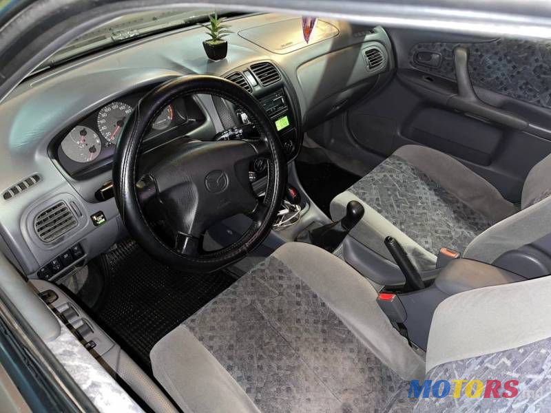 2000' Mazda 323 photo #3