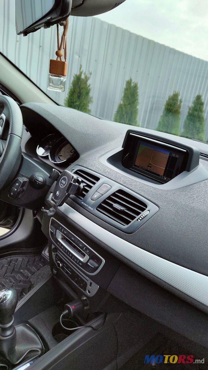 2012' Renault Megane photo #1