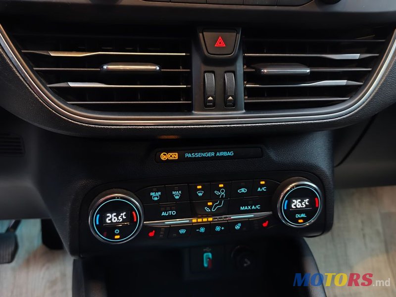 2018' Ford Focus photo #2