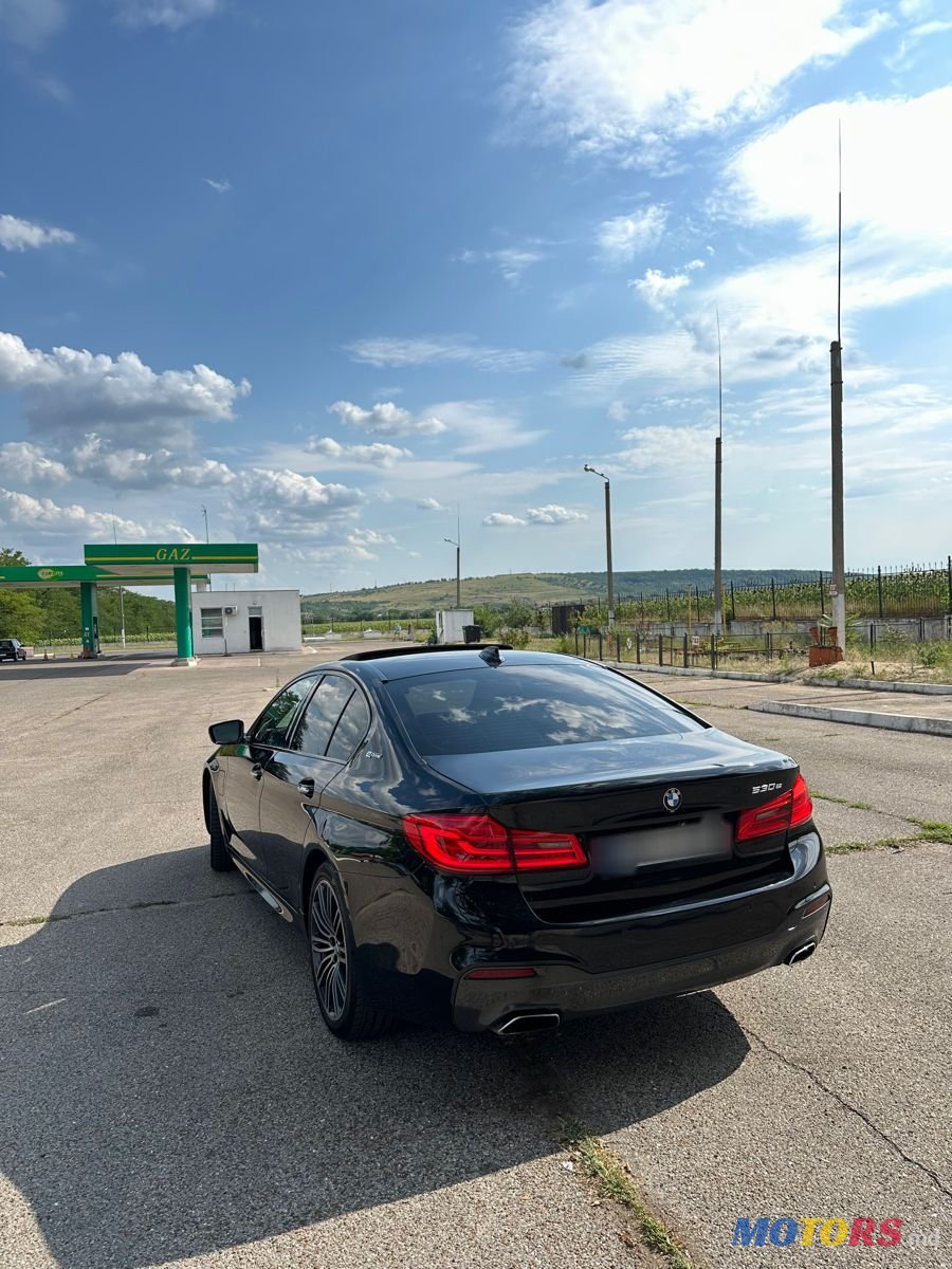 2018' BMW 5 Series photo #3