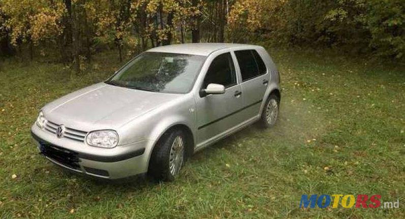 2001' Volkswagen Golf photo #2