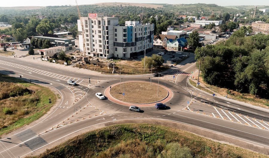 Adio „Punct Negru”: Sensul giratoriu de la periferia Anenii Noi a fost inaugurat