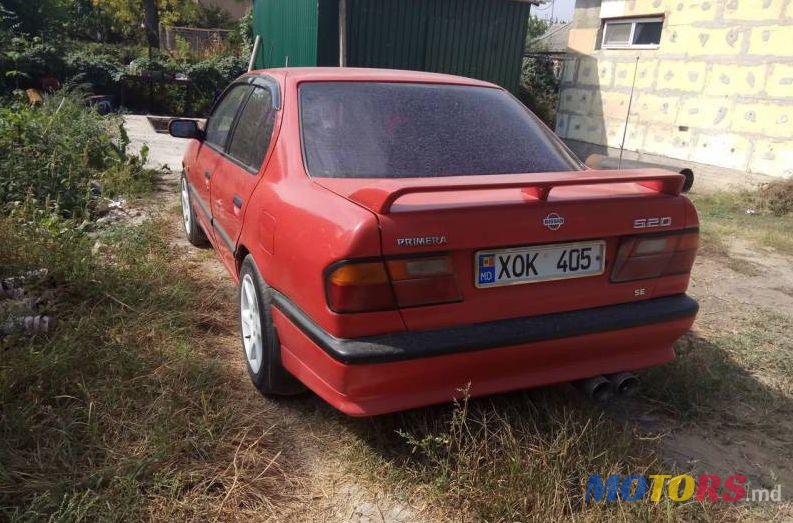 1992' Nissan Primera photo #2