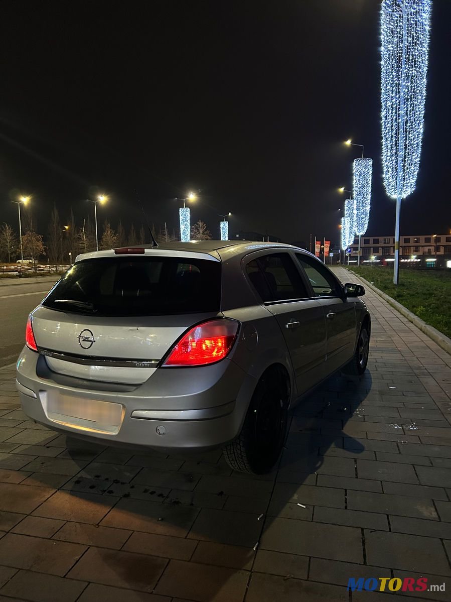 2008' Opel Astra photo #6