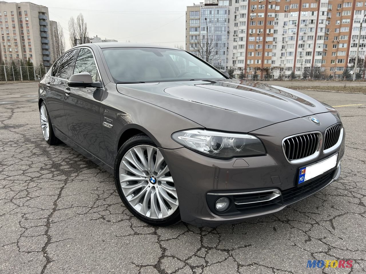 2015' BMW 5 Series photo #1