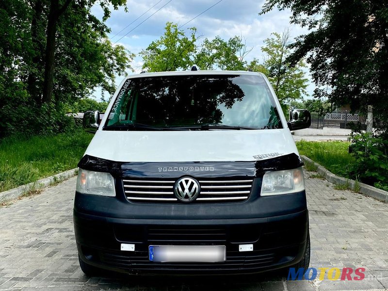 2005' Volkswagen Transporter photo #5