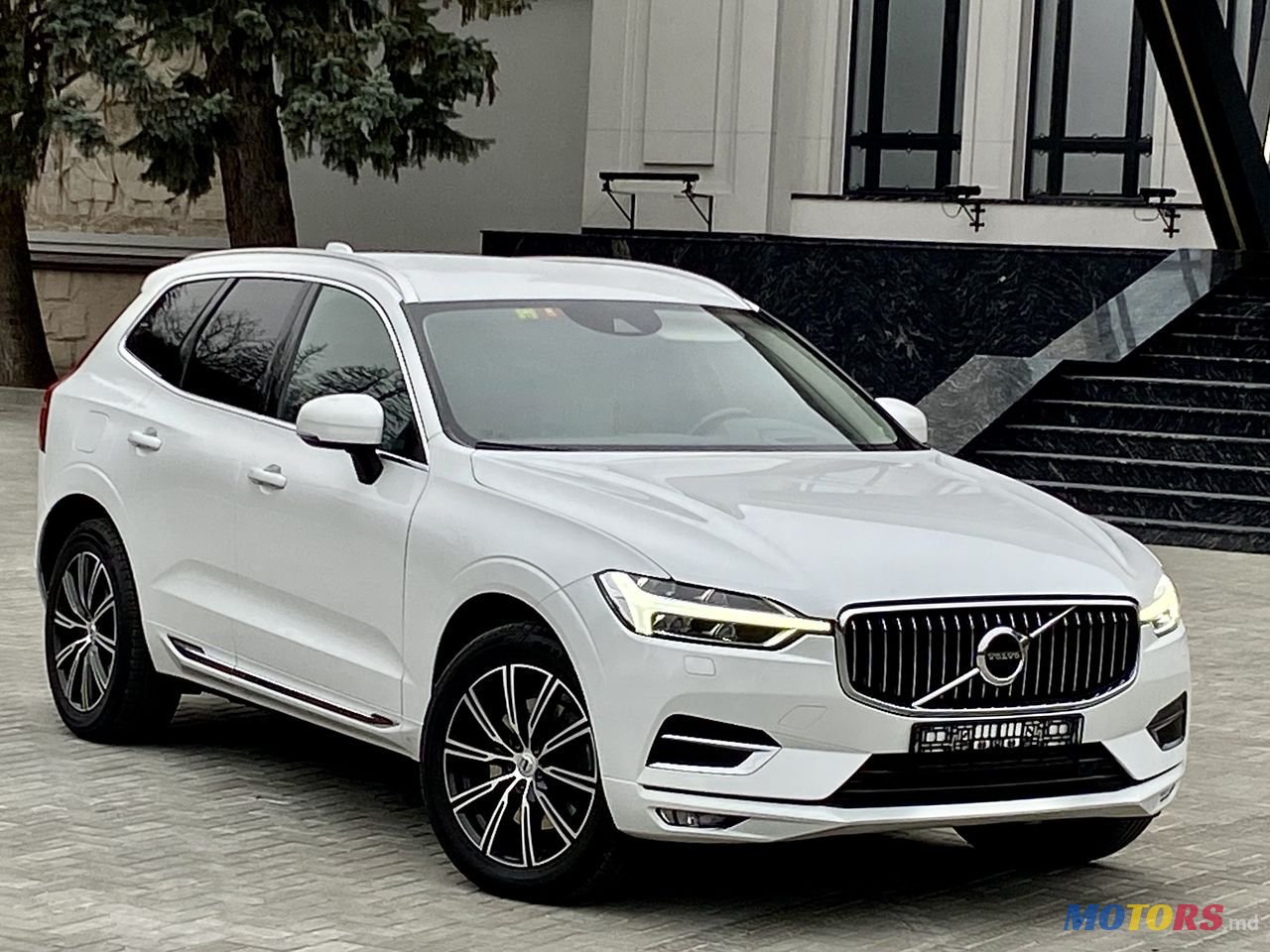 2017' Volvo XC60 photo #3