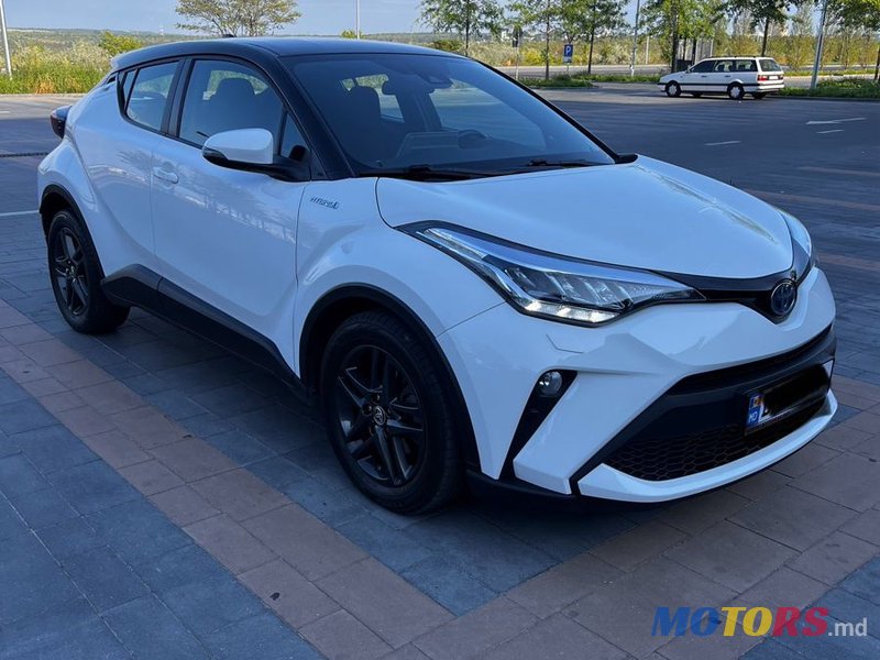 2021' Toyota C-HR photo #3