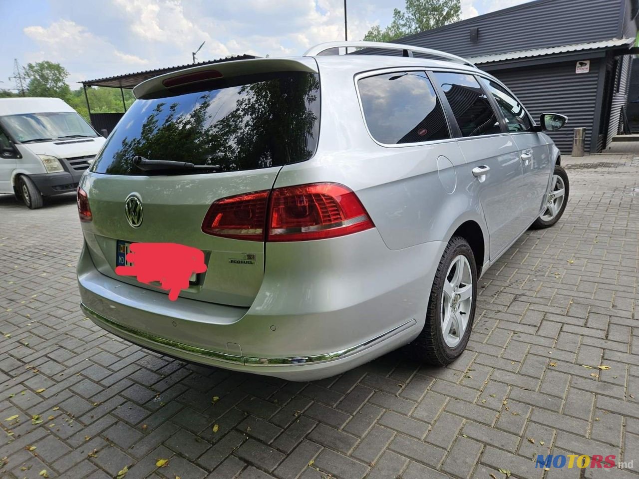 2011' Volkswagen Passat photo #3