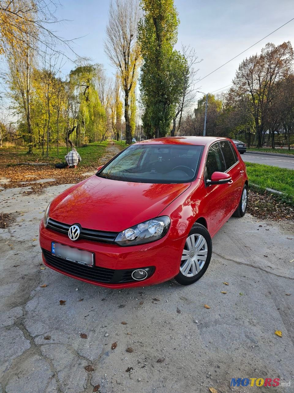 2011' Volkswagen Golf photo #2