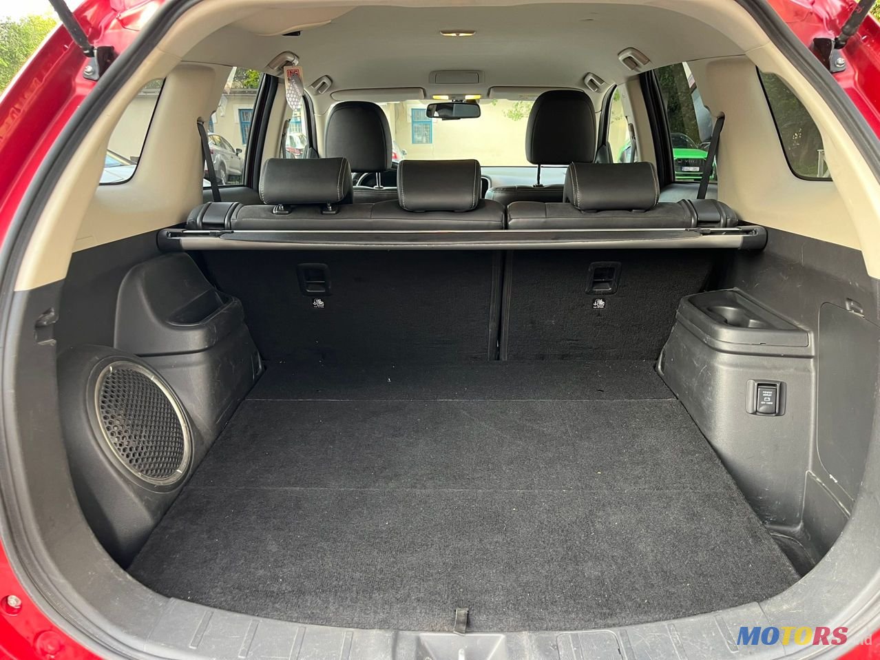 2016' Mitsubishi Outlander photo #6