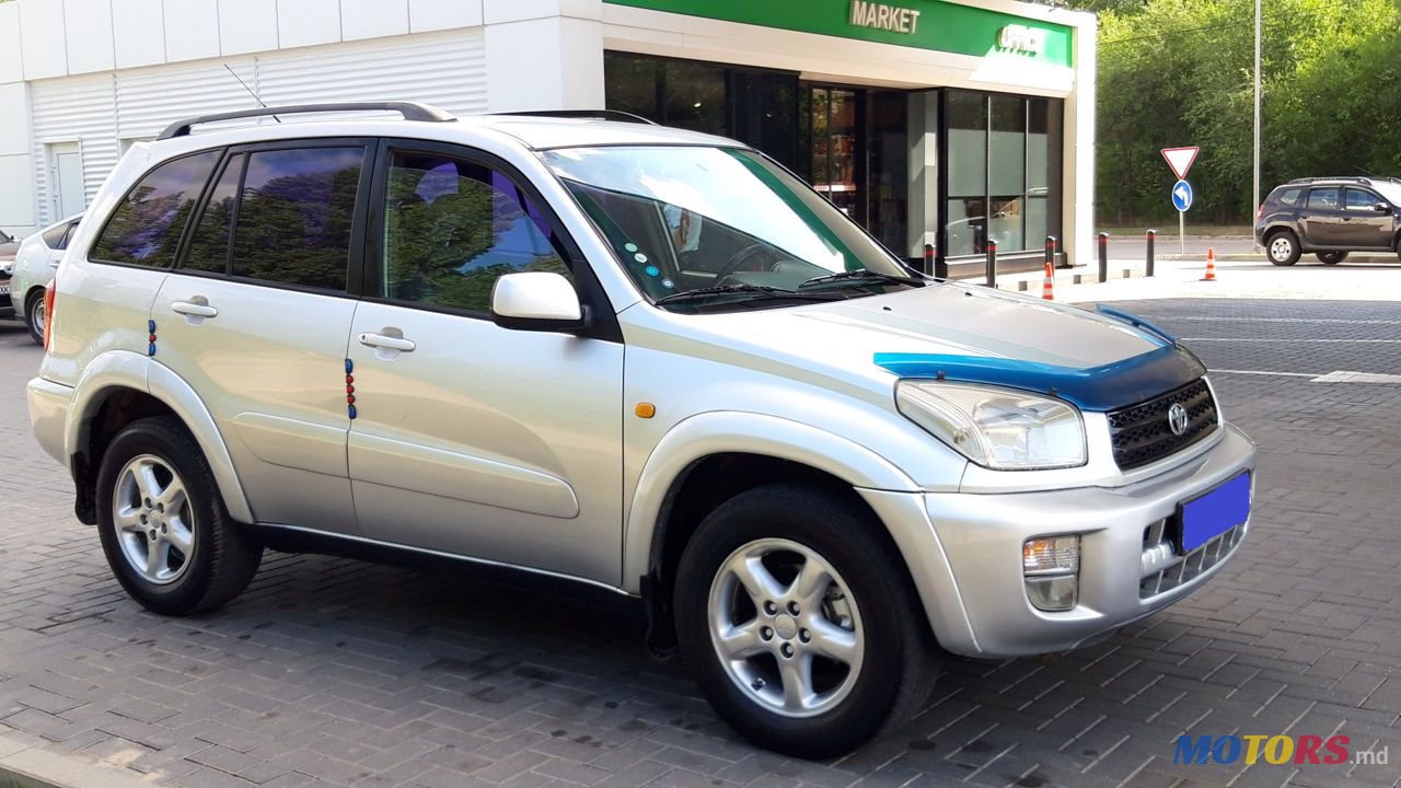 2002' Toyota RAV4 photo #2