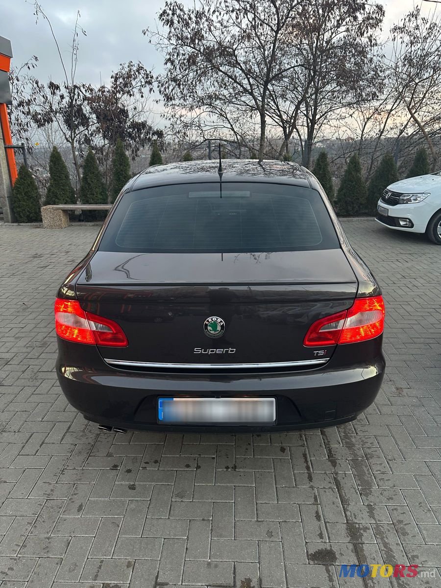 2009' Skoda Superb photo #6