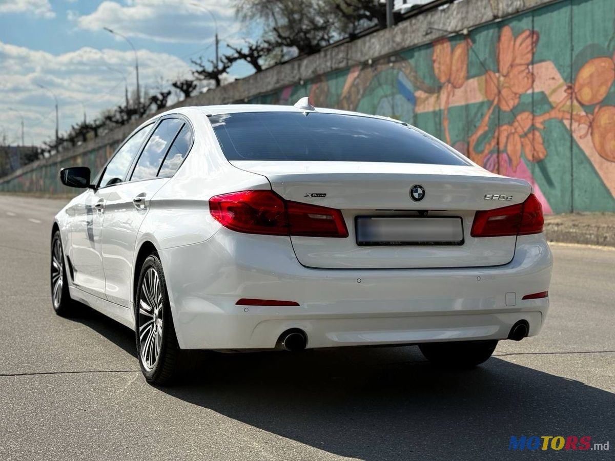 2017' BMW 5 Series photo #5