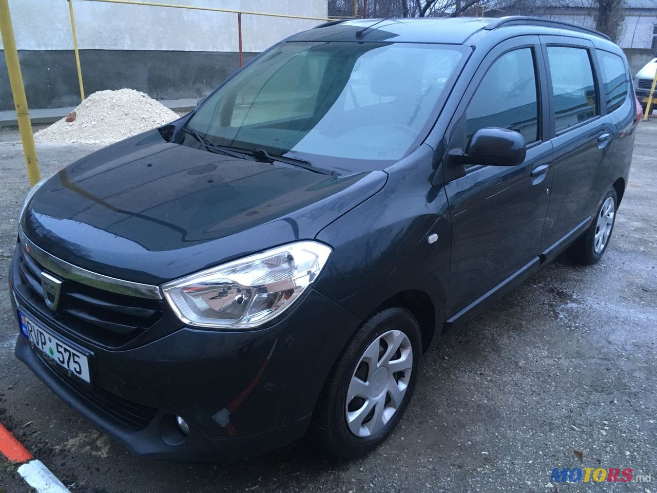 2013' Dacia Lodgy photo #4