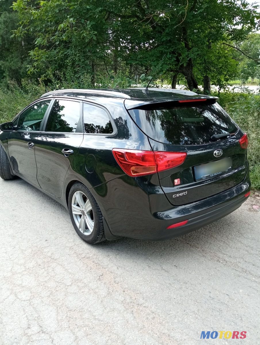 2012' Kia Ceed Sw photo #2