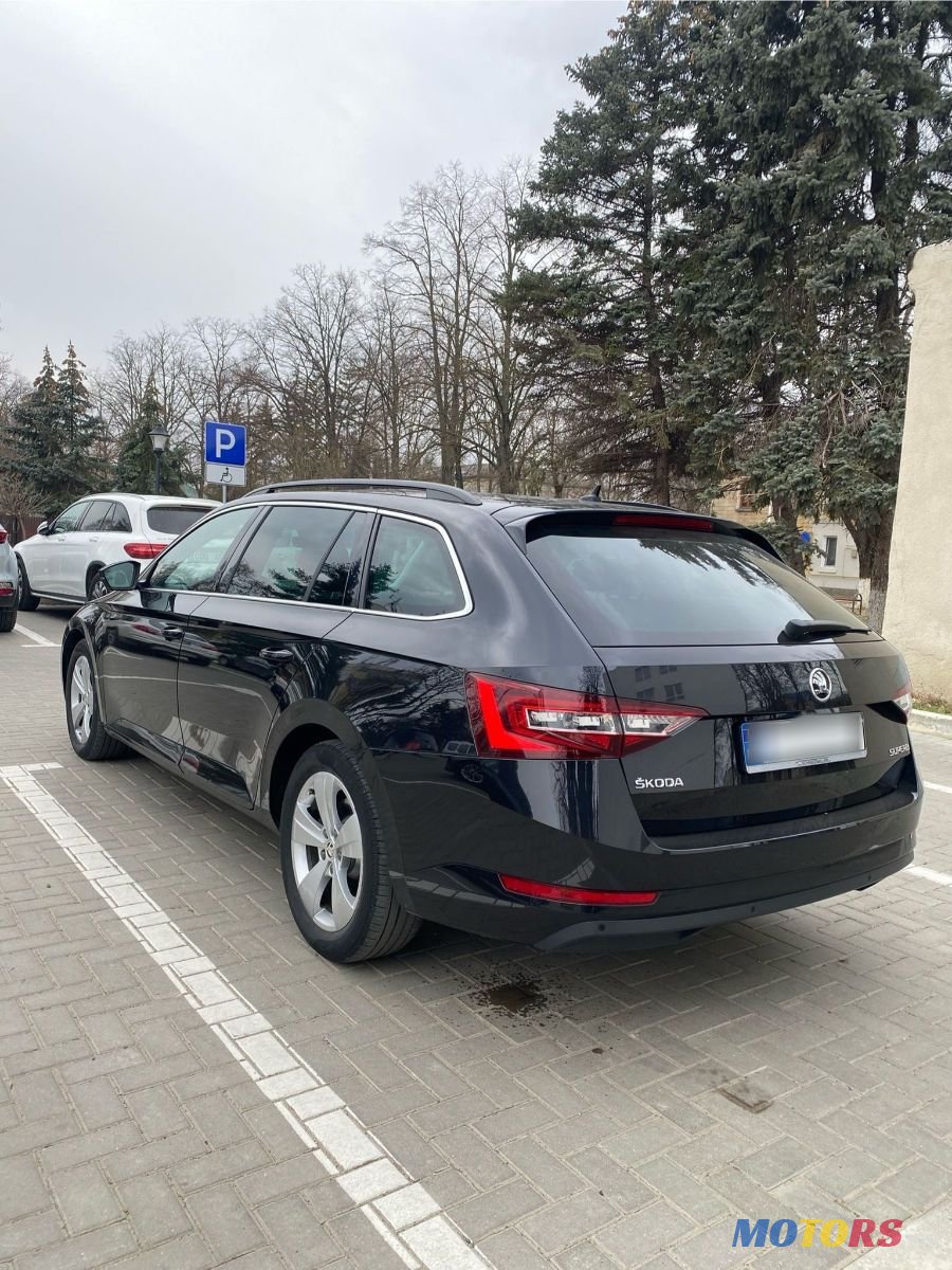 2019' Skoda Superb photo #4