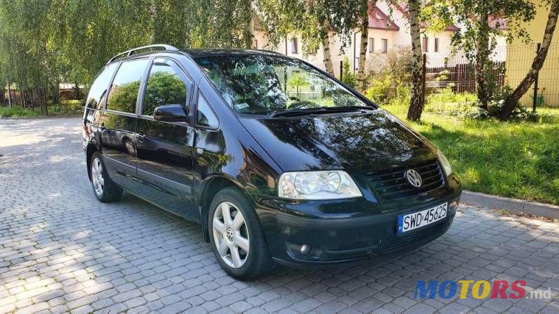 2002' Volkswagen Sharan photo #1