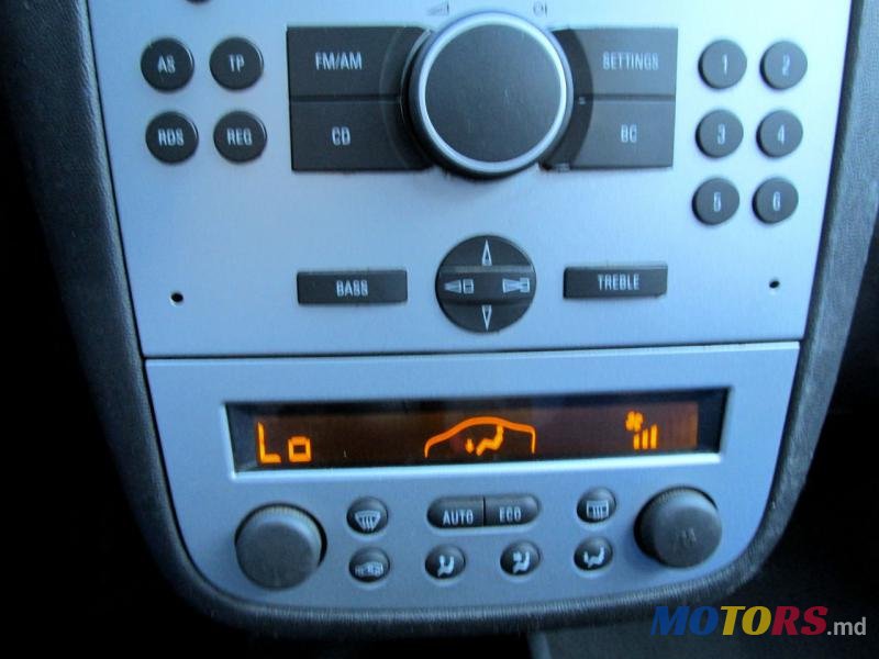 2006' Volkswagen Polo photo #6