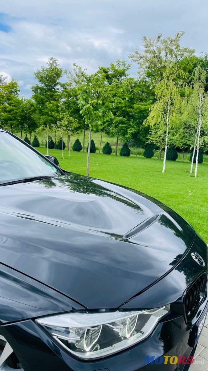 2016' BMW 3 Series photo #2