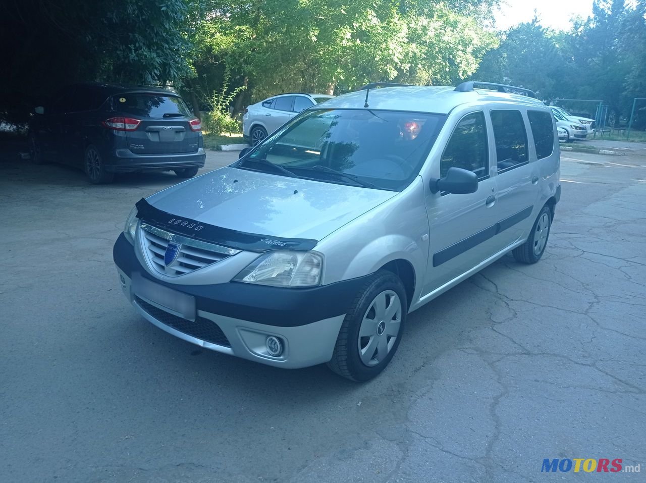 2007' Dacia Logan photo #2