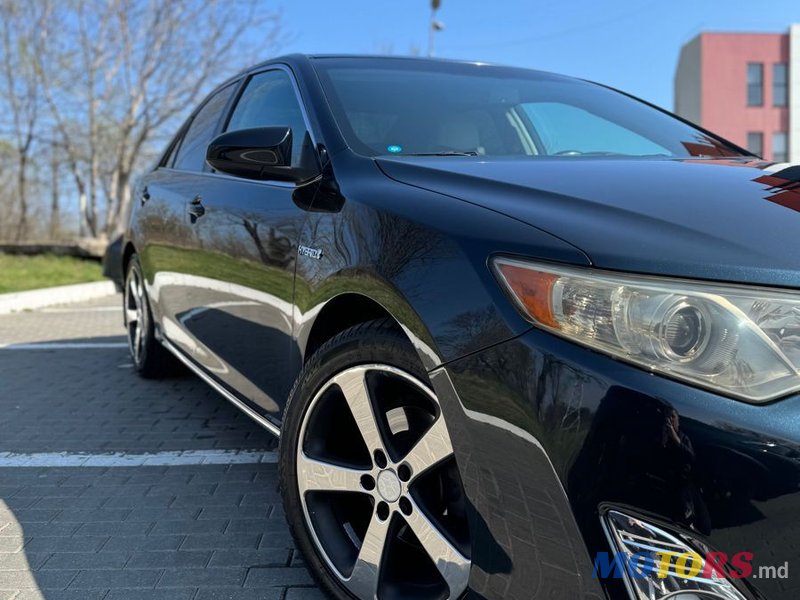 2013' Toyota Camry photo #2