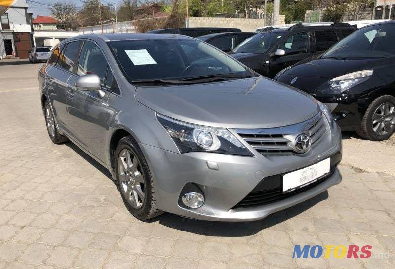 2012' Toyota Avensis photo #1