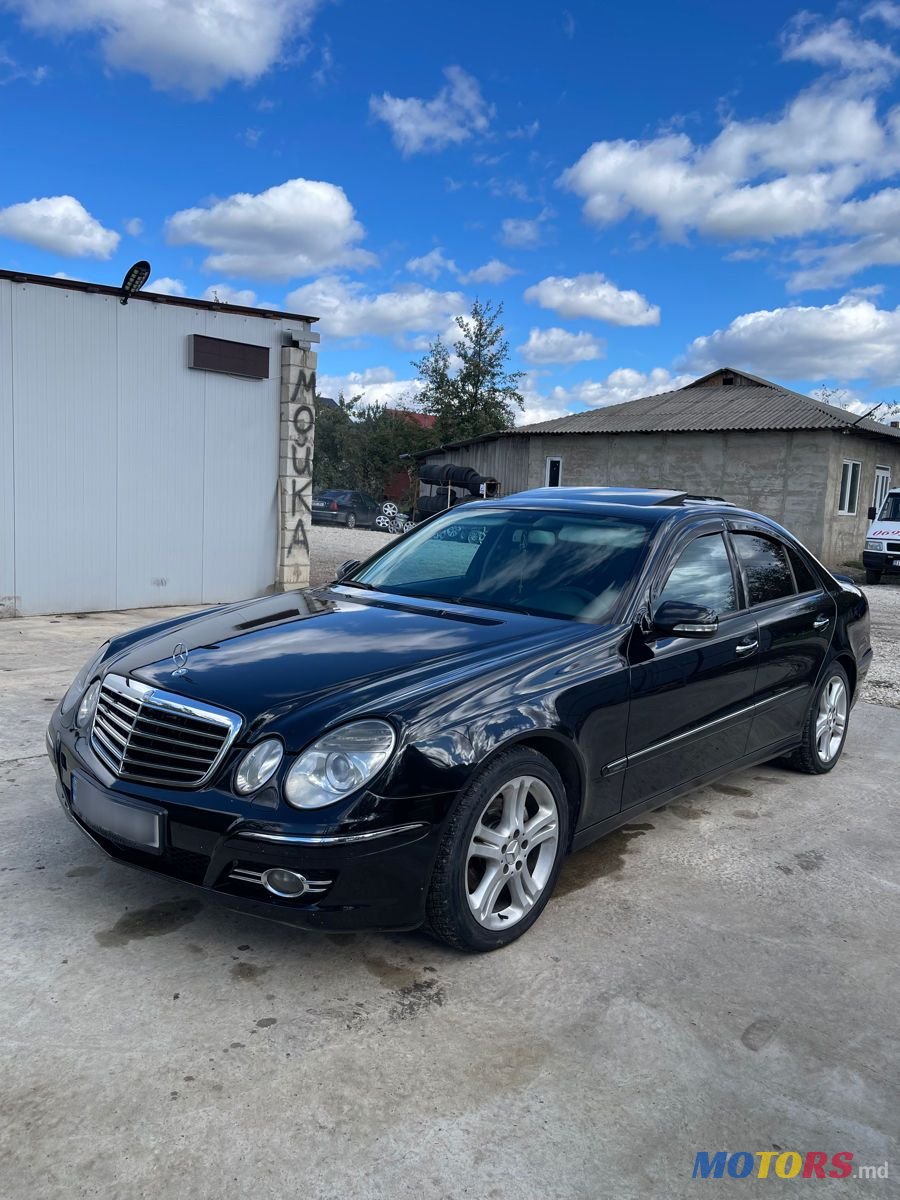 2008' Mercedes-Benz E-Class photo #2