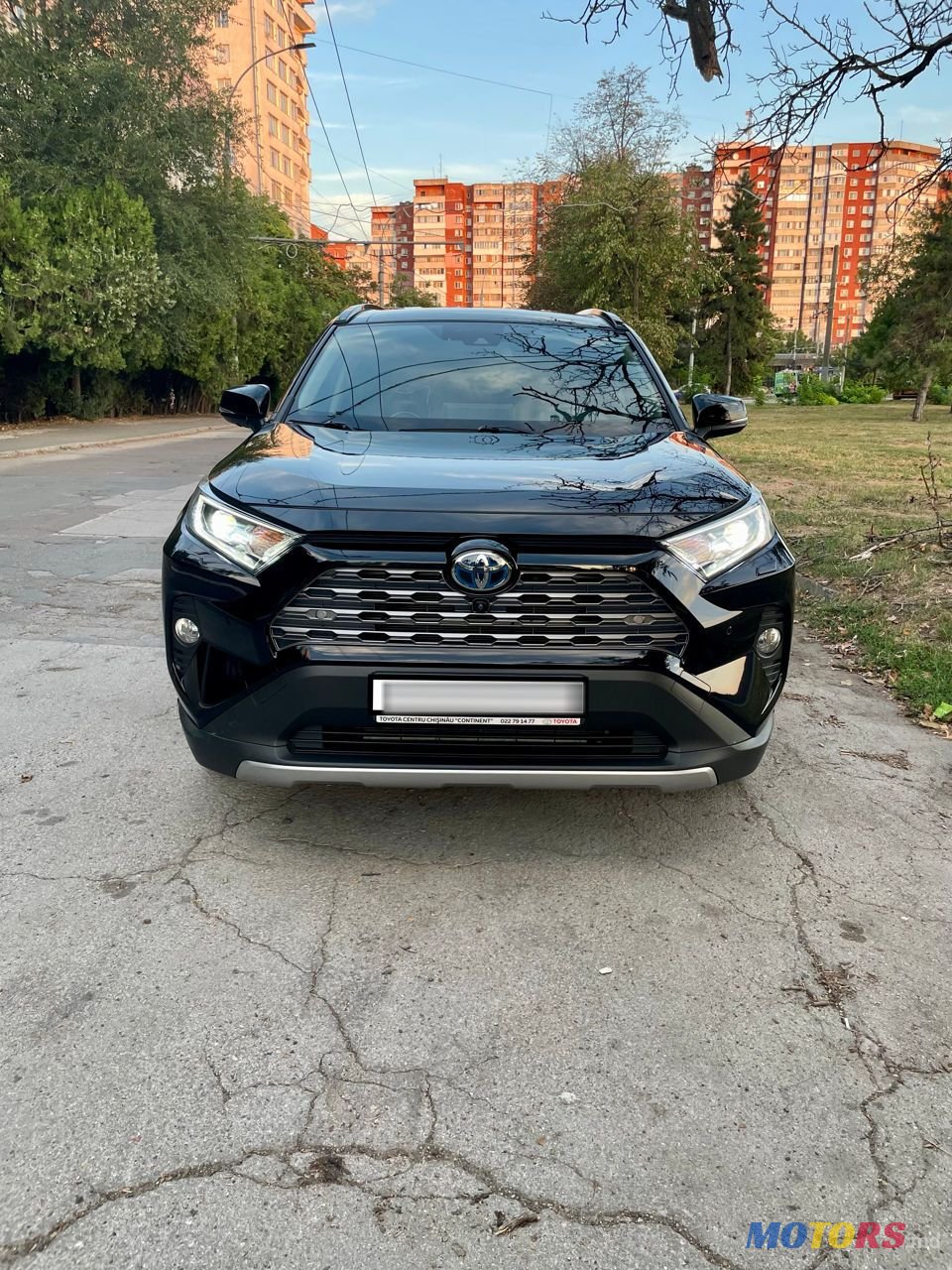 2020' Toyota RAV4 photo #1