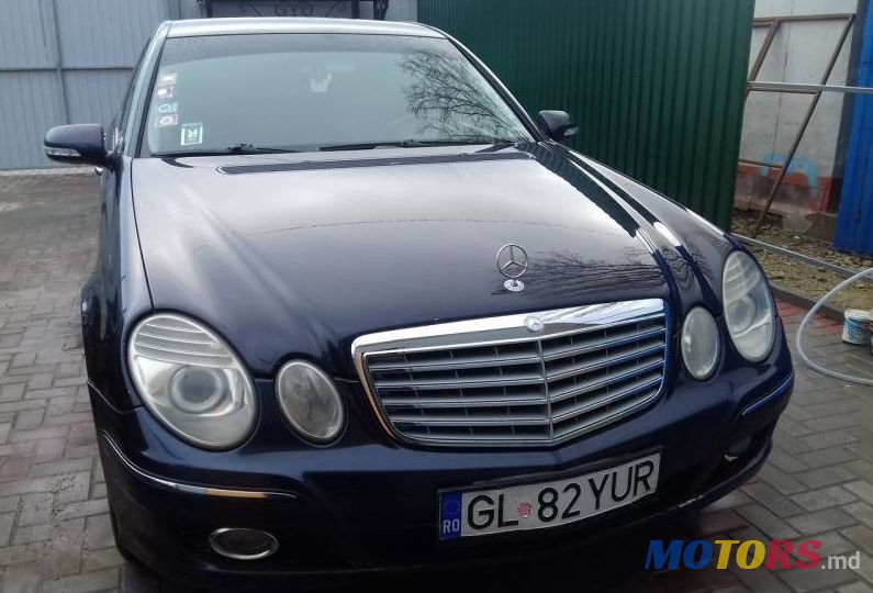 2004' Mercedes-Benz E photo #4