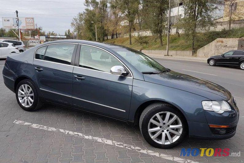 2010' Volkswagen Passat photo #1